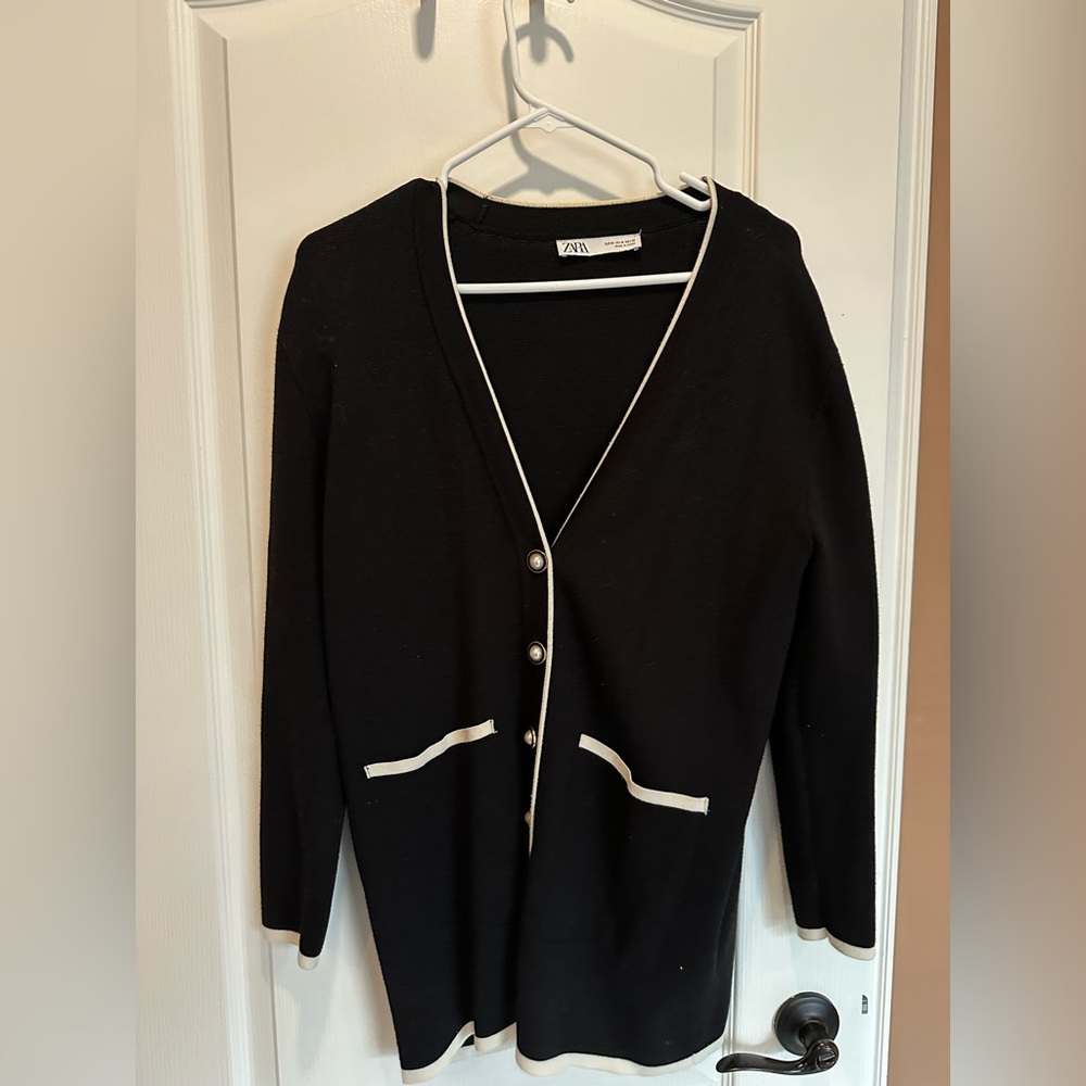 ZARA Pearl Button Contrast Trim Cardigan | Size M | Black & Cream